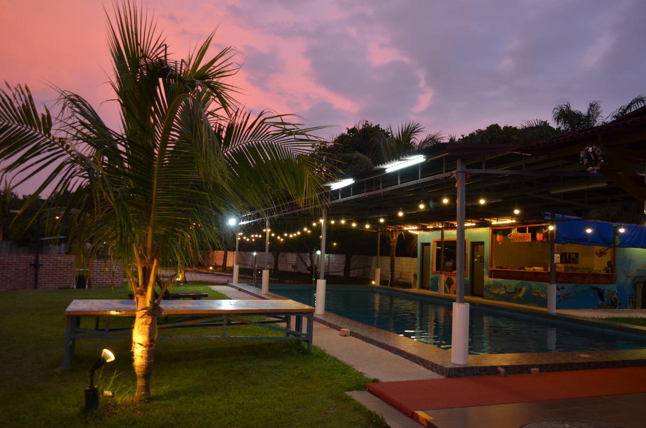 Sinar Eco Resort Kampong Bukit Panjang Exterior foto